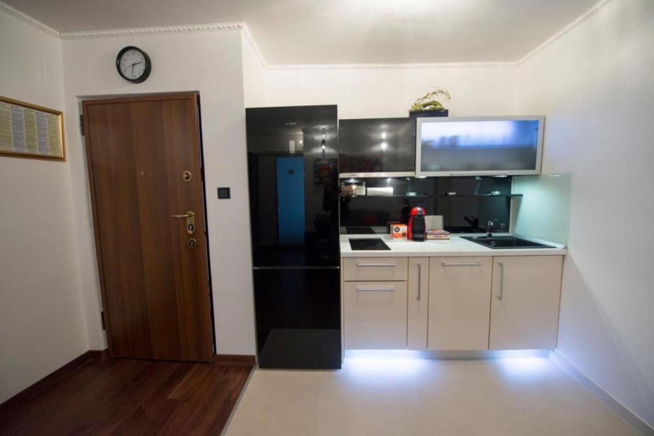 Impeccable 1-bed In Center Of Apartman Split