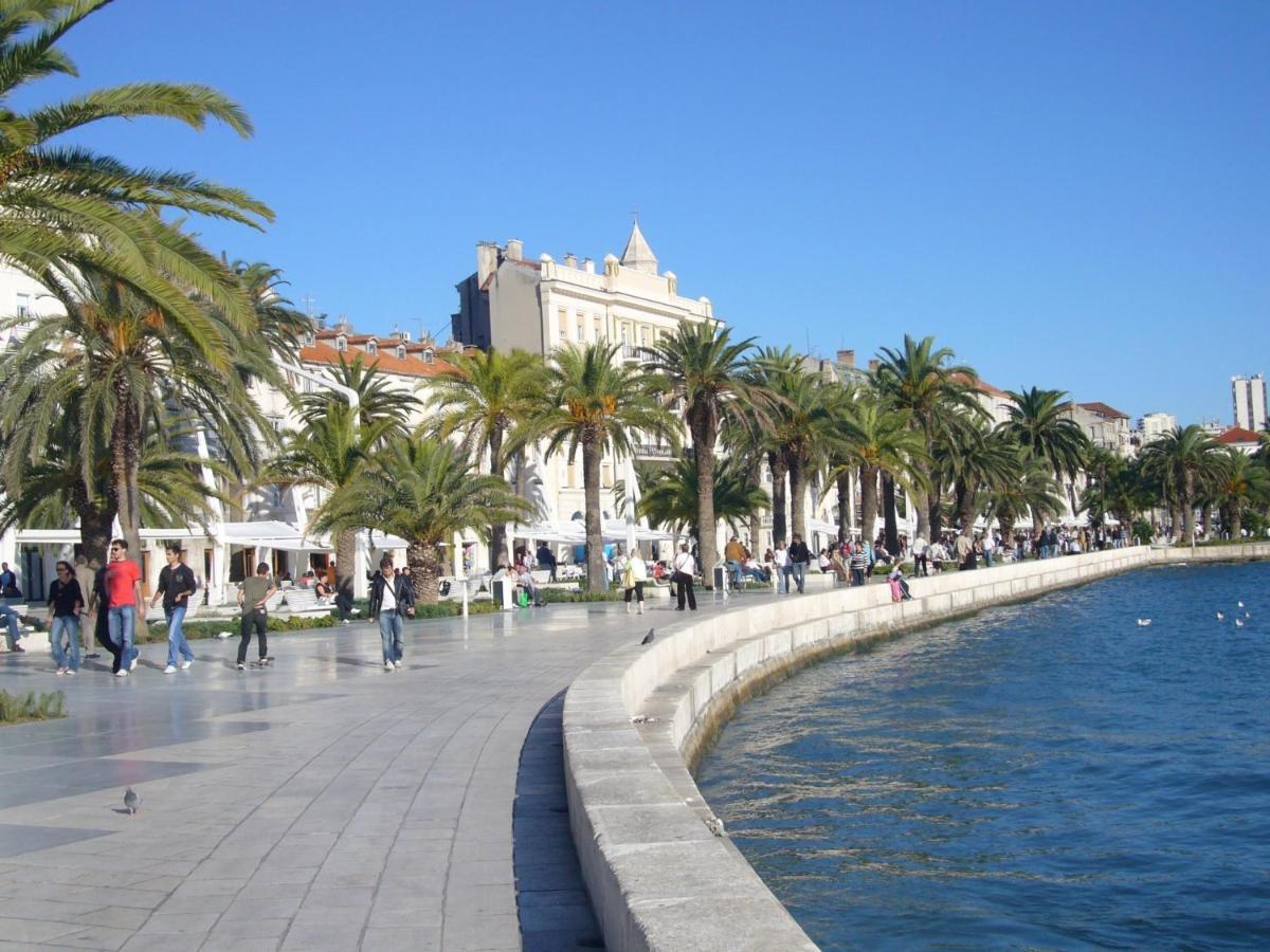 Impeccable 1-bed In Center Of *